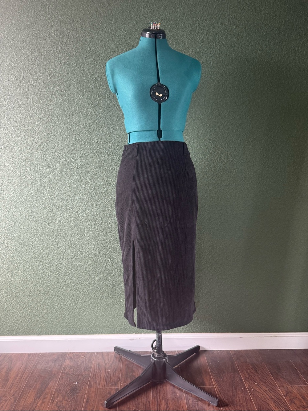 Classic Corduroy Black Midi Pencil Skirt